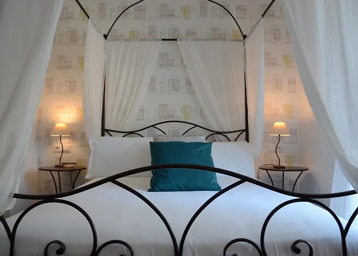 Adelina Hotel 3*