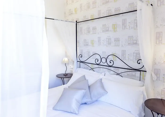 Adelina Hotel 3*